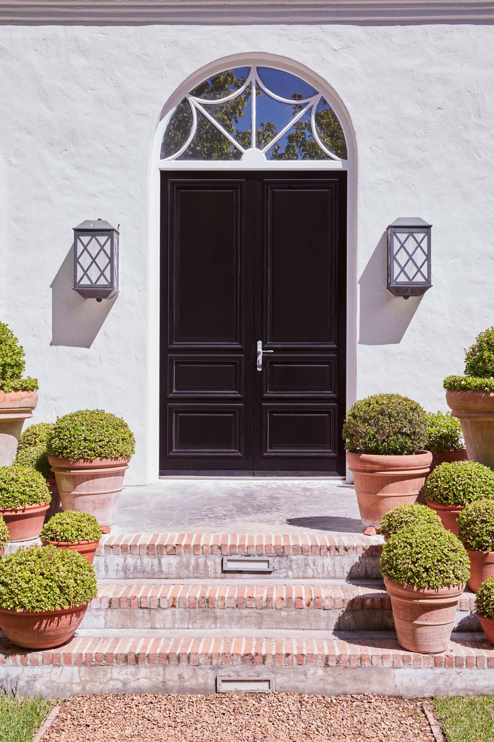 Paint & Paper Library New Black 126